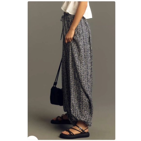 Anthropologie Maeve Silky Harem Parachute Pants Black White Moon Print - Picture 2 of 6